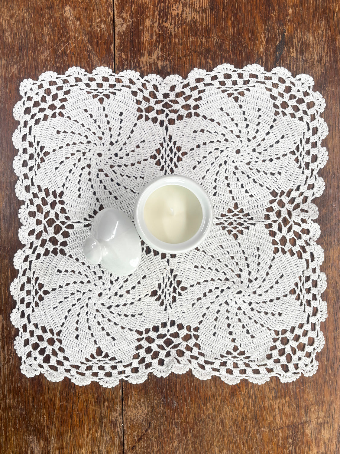 Vintage floral porcelain candle