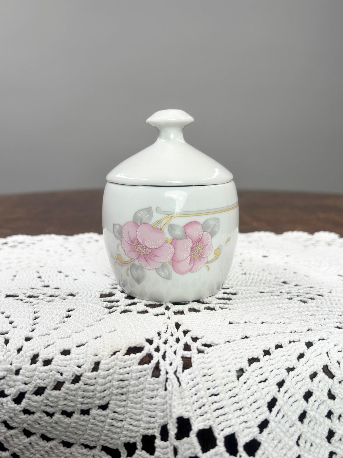 Vintage floral porcelain candle